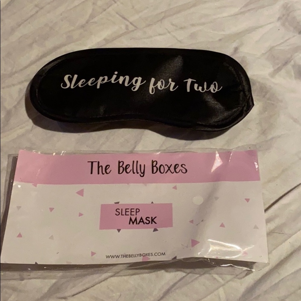 Super cute sleeping 😴 mask (sleeping for two)